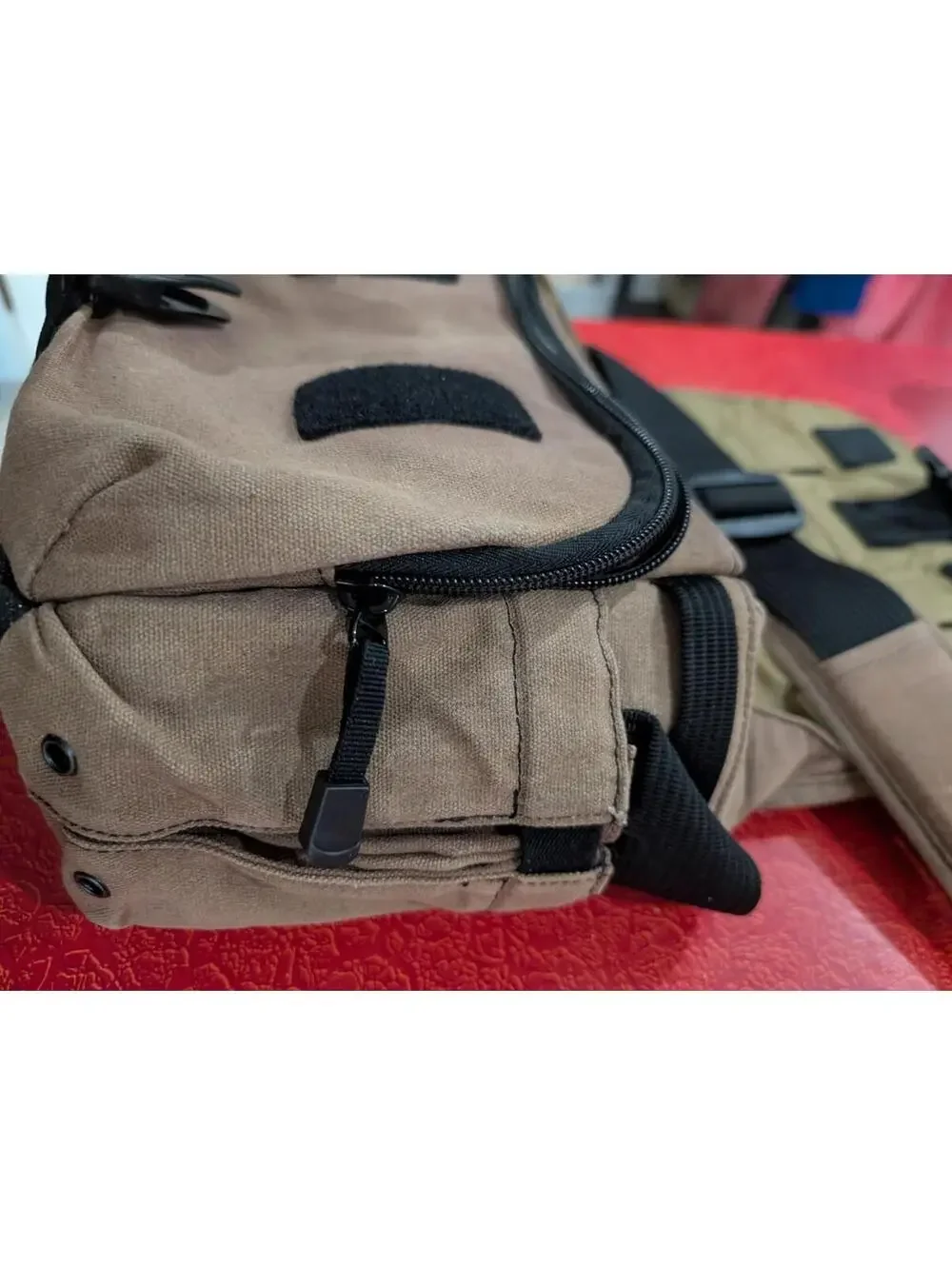 Tamrac Camera Bag with Shoulder Strap